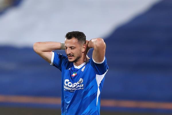ورزشی - فوتبال - لیگ برتر ایران - فصل 1403-1402 - 06 شهریور 1402 - استقلال تهران 1 استقلال خوزستان 0 - عکاس : حسن فرهادی بختاجردی - آرمان رمضانی