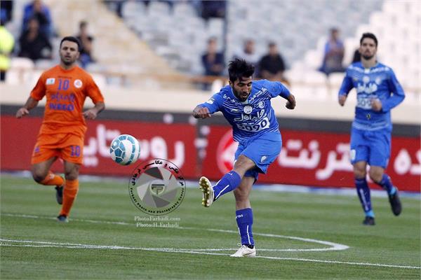 ورزشی ، فوتبال ، لیگ برتر فوتبال ایران ، دوره شانزدهم ، هفته نهم ، استقلال 2 سایپا 0 ، 30 مهر 1395 ،   فرشید اسماعیلی