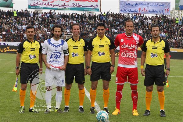 ورزشی ، فوتبال ، لیگ برتر فوتبال ایران ، دوره پانزدهم ، 21 فروردین 1395 ، ملوان 1 پرسپولیس 2 ،   بنگر و پژمان نوری و خورشیدی  ، عکاس : حسن فرهادی بختاجردی