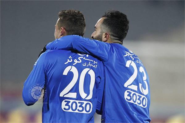 ورزشی ، فوتبال ، لیگ برتر ایران ، 16 آذر 1396 ، استقلال 3 سپاهان 0  ،   داریوش شجاعیان و سرور جباروف ( چپاروف )