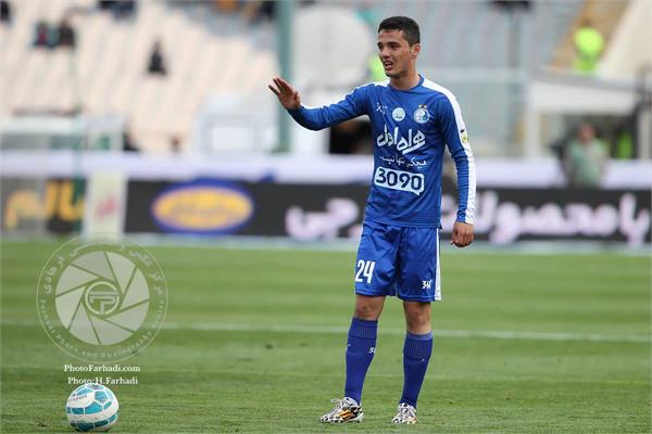 ورزشی ، فوتبال ، لیگ برتر فوتبال ایران ، دوره پانزدهم ، 14 اسفند  1394 ، راه آهن 0 استقلال 1 ،  امید نورافکن  ، عکاس : حسن فرهادی بختاجردی