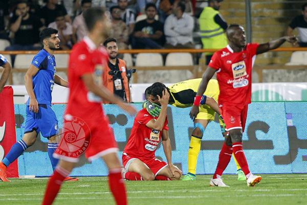 ورزشی ، فوتبال ، لیگ برتر ایران ، 5  مهر 1397 ، دربی 88  ، استقلال 0 پرسپولیس 0 ،   60