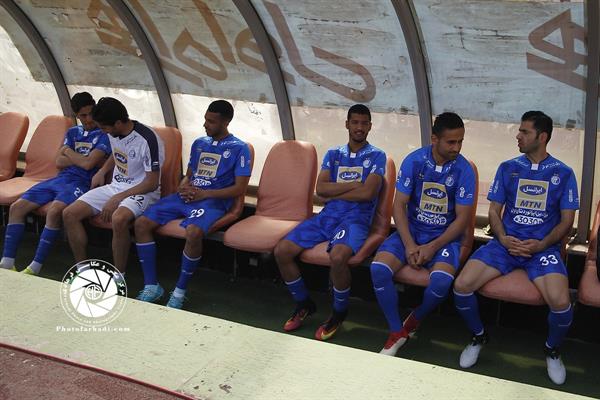 ورزشی ، فوتبال ، لیگ برتر ایران ، نفت تهران 1 استقلال تهران 2 ، 9 فروردین 1397 ،   ذخیره ها