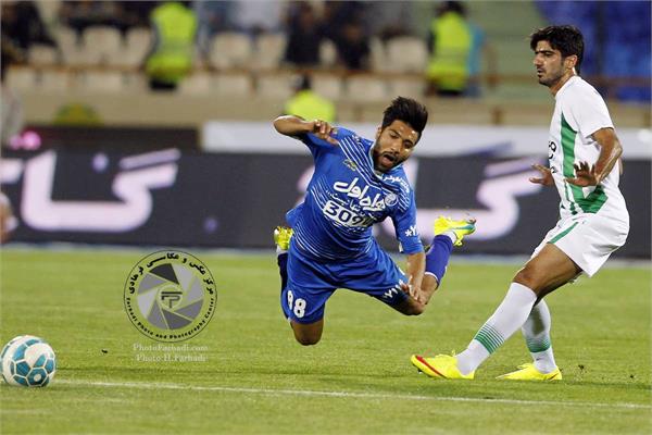 ورزشی ، فوتبال ، لیگ برتر ایران ، دوره شانزدهم ، هفته هفتم ، استقلال 2 ذوب آهن 1 ، 30 شهریور 1395 ،   فرشید اسماعیلی