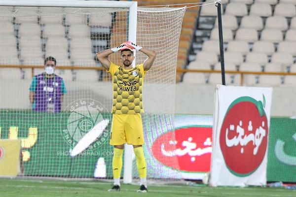 ورزشی ، فوتبال ، جام حذفی ایران ، فصل 1400-1399 ، 1400/05/13 ، استقلال 2 گل گهر سیرجان 1  ، ناراحتی سید حسین حسینی