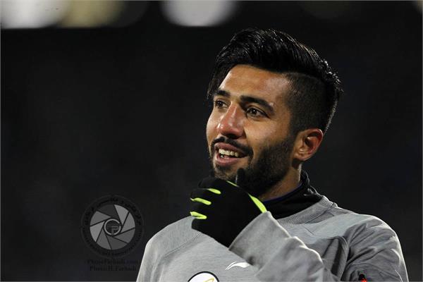 ورزشی ، فوتبال ، لیگ برتر ایران ، دوره شانزدهم ، استقلال 1 تراکتور سازی 2 ، 19 آذر 1395 ،   فرشید اسماعیلی