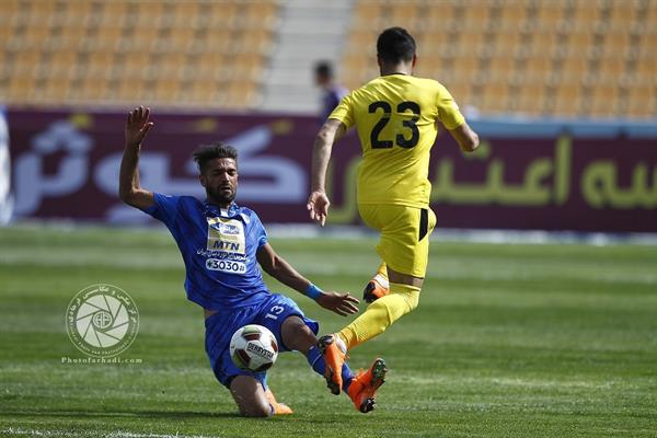 ورزشی ، فوتبال ، لیگ برتر ایران ، نفت تهران 1 استقلال تهران 2 ، 9 فروردین 1397 ،   آرمین سهرابیان