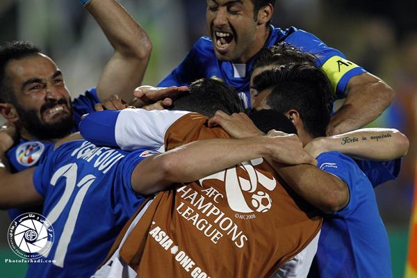 ورزشی ، فوتبال ، لیگ قهرمانان آسیا ، فصل 18-2017 ، استقلال تهران 2 الریان قطر 0 ، 13 فروردین 1397 ،   شادی گل ، شجاعیان و خسرو حیدری