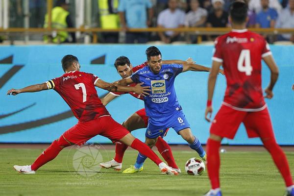 ورزشی - فوتبال - لیگ برتر ایران - دوره هجدهم - 19مرداد 1397 - استقلال 3 تراکتورسازی تبریز 0 -  فرشید اسماعیلی و  مسعود شجاعی
