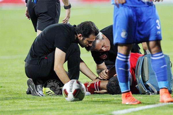 ورزشی ، فوتبال ، لیگ برتر ایران ، 5  مهر 1397 ، دربی 88  ، استقلال 0 پرسپولیس 0 ،   مصدومیت حسین ماهینی