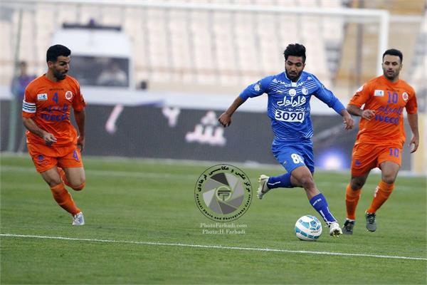 ورزشی ، فوتبال ، لیگ برتر فوتبال ایران ، دوره شانزدهم ، هفته نهم ، استقلال 2 سایپا 0 ، 30 مهر 1395 ،   فرشید اسماعیلی