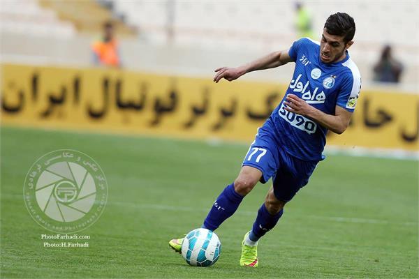 ورزشی ، فوتبال ، لیگ برتر فوتبال ایران ، دوره پانزدهم ، 14 اسفند  1394 ، راه آهن 0 استقلال 1 ،  بهنام برزای   ، عکاس : حسن فرهادی بختاجردی