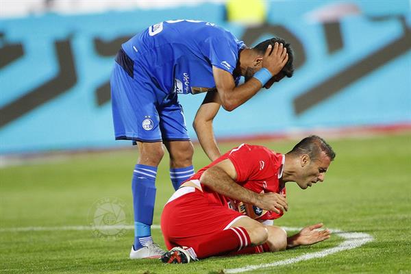 ورزشی ، فوتبال ، لیگ برتر ایران ، 5  مهر 1397 ، دربی 88  ، استقلال 0 پرسپولیس 0 ،   سید جلال حسینی و آرمین سهرابیان