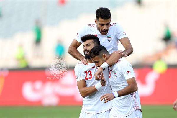 ورزشی ، فوتبال ، مقدماتی جام جهانی قطر 2022 ، 18 مهر 1398 ، ایران 14 کامبوج 0 ،   شادی گل احمد نوراللهی و رامین رضاییان و مرتضی پورعلی گنجی